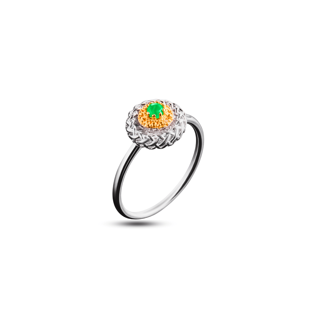 Emerald &amp; Diamonds Ring
