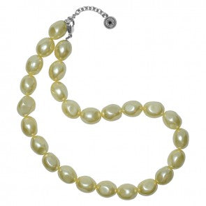 Shell Pearl Necklace