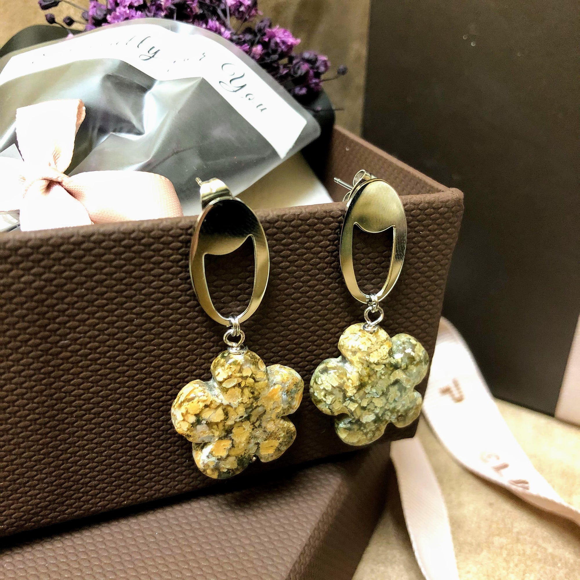Oxeye Daisy Earrings